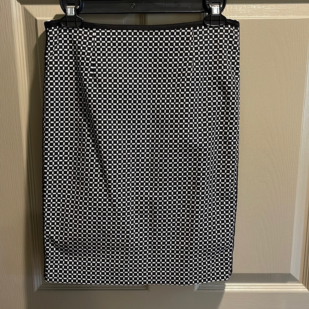White House Black Market Skirt
